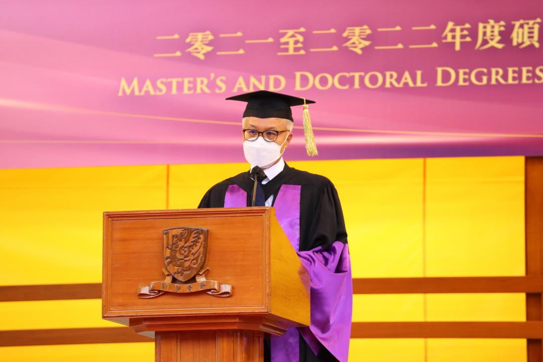 吳博士於2021-22年度文學院碩士及博士學位課程畢業典禮擔任嘉賓。